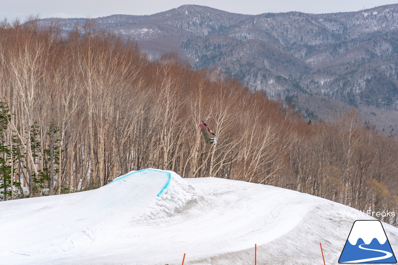 札幌国際スキー場｜2022年のゴールデンウイークが開幕。さすが、KOKUSAI。5月目前にして、ほぼ全面滑走可能です(*^^)v